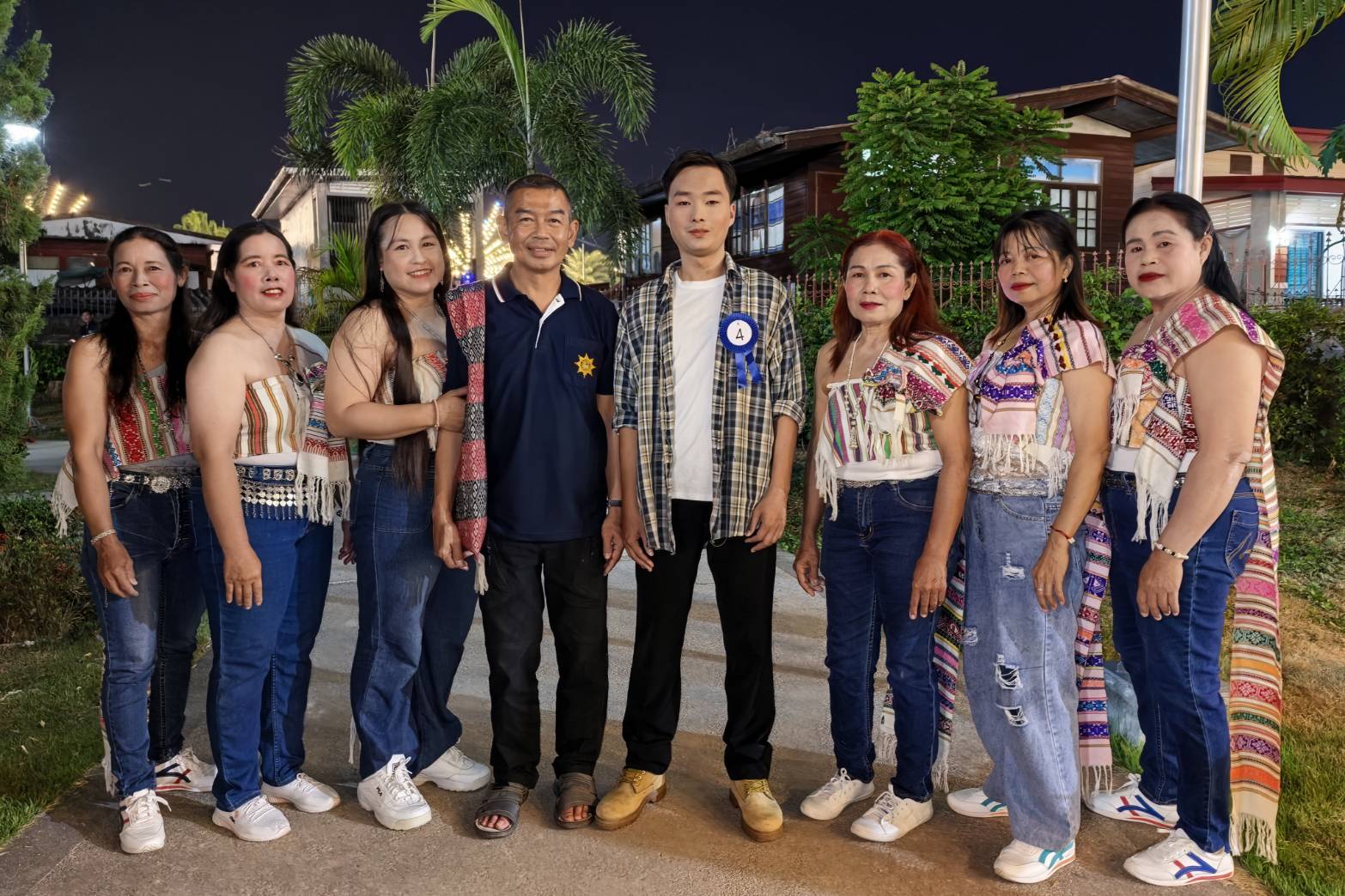 องค์การบริหารส่วนตำบลบ้านมาง ร่วมสร้างสีสันงาน "หอมเชียงม่วน"  พร้อมส่งตัวแทนชิงชัยประกวดร้องเพลงงานกาชาดจังหวัดพะเยา